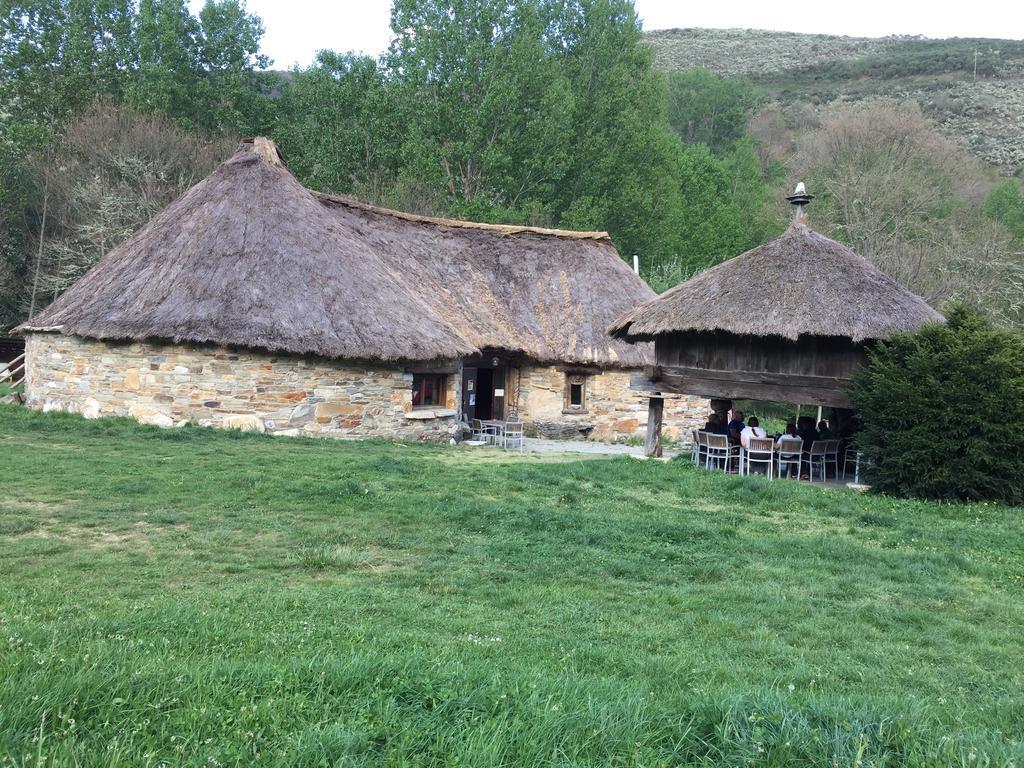 Alojamiento En Entorno Rural Los Trobos Villar de Otero Eksteriør billede